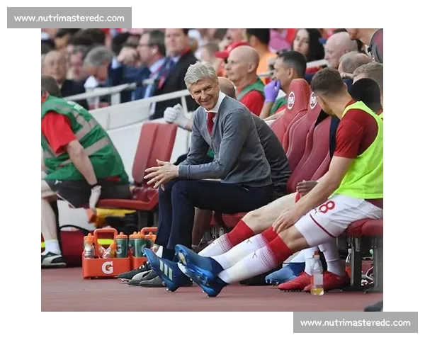 阿森纳队员学 CPR:球场内外的生命救援课 阿森纳队员学 CPR:球场内外的生命救援课